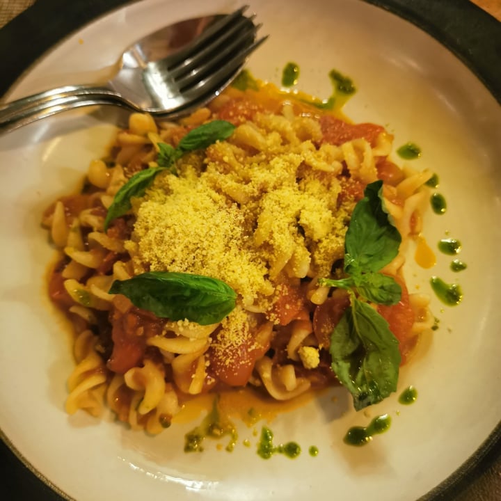 photo of Manggis in Canggu Basilico Rosso Fusilli shared by @stefietokee on  12 Dec 2023 - review