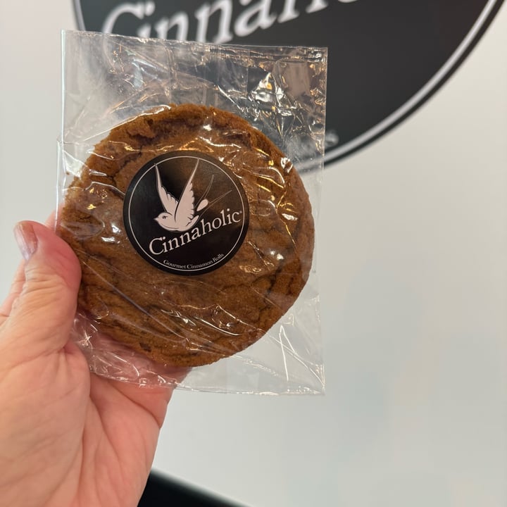 photo of Cinnaholic Cinnadoodle shared by @onehungryvegan on  09 Oct 2025 - review