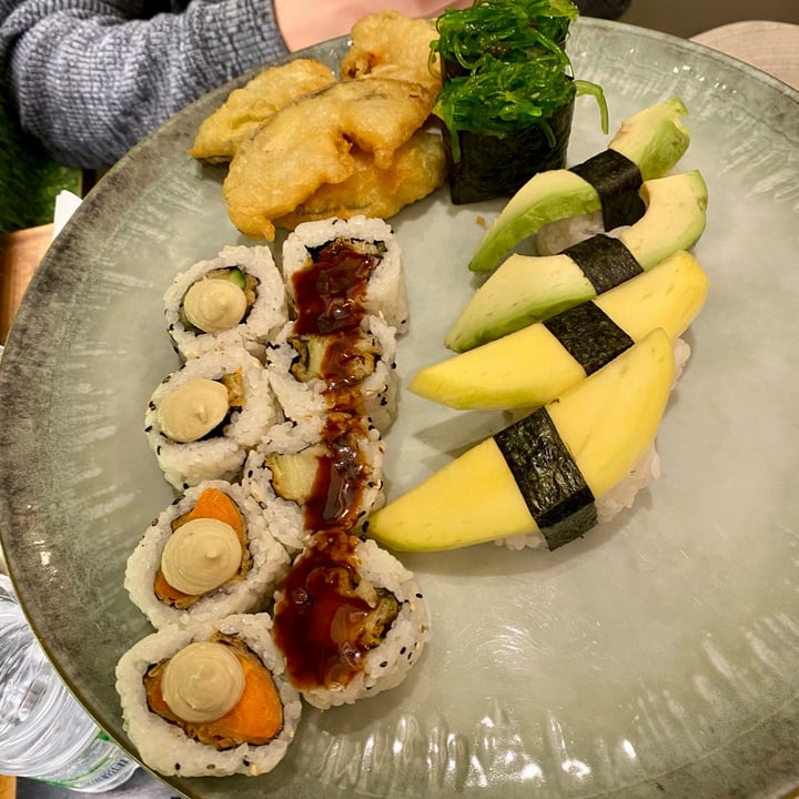 photo of Sushinami Florence Sushi vegetarian mix shared by @arjolla on  28 Feb 2024 - review