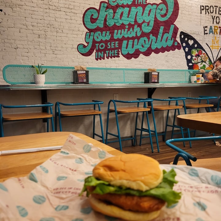 photo of PLNT Burger Crispy Chick’n Sandwich shared by @acastillon on  05 Oct 2025 - review