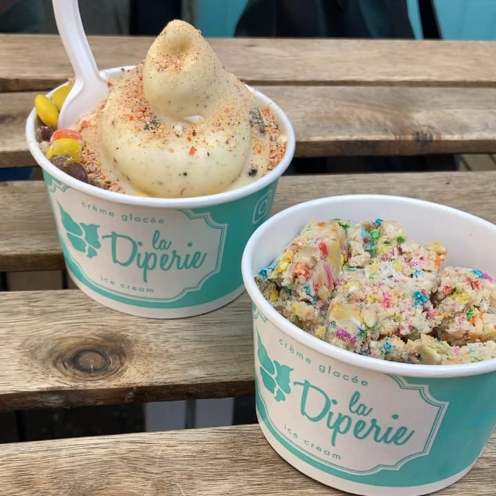 photo of La Diperie Vegan Birthday Cake Cookie Dough shared by @shlumpadinka on  29 Jul 2024 - review