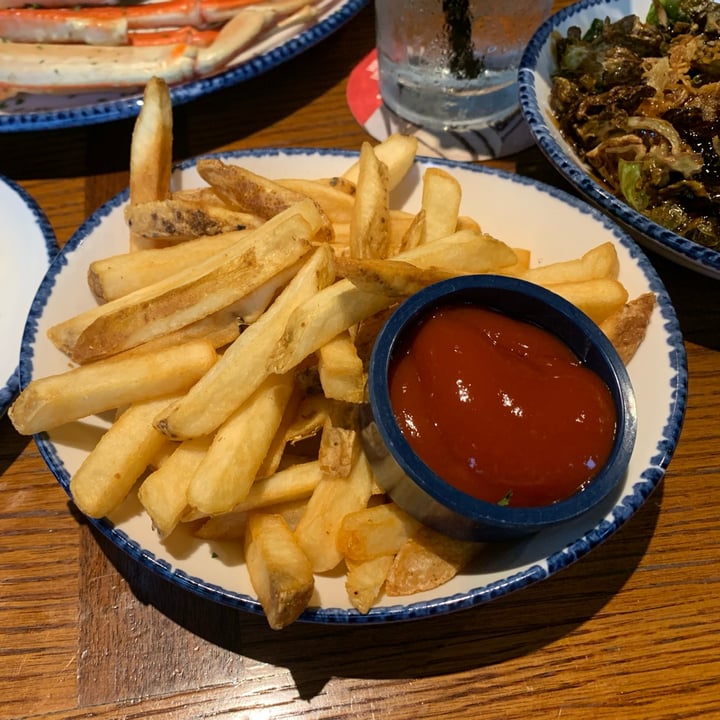 photo of Red Lobster Chesapeake Fries (veganized) shared by @louisg on  06 May 2024 - review