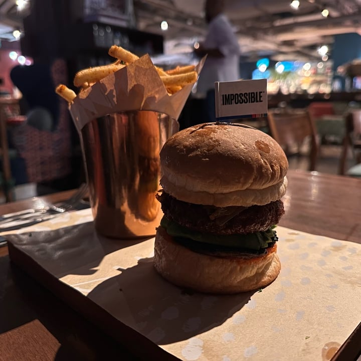 photo of Wild Honey Eden Burger shared by @dafnelately on  04 Oct 2023 - review