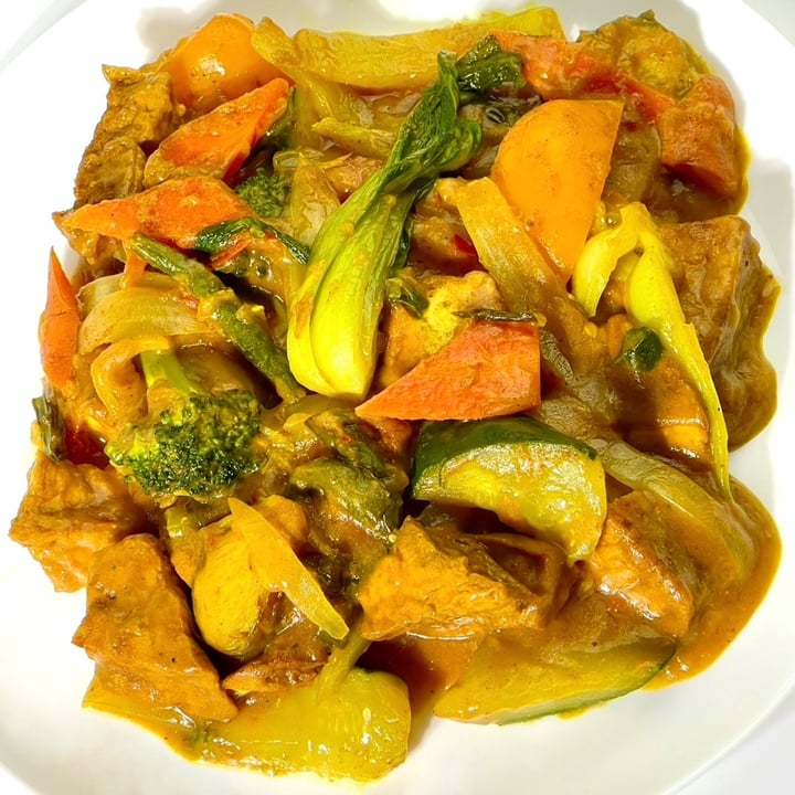 photo of Uncle Tsang's Kitchen Curry Veggie Tofu shared by @pdxveg on  13 Apr 2024 - review