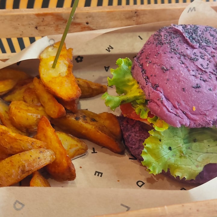 photo of Flower Burger Flower Burger shared by @ladybird1 on  04 Nov 2023 - review