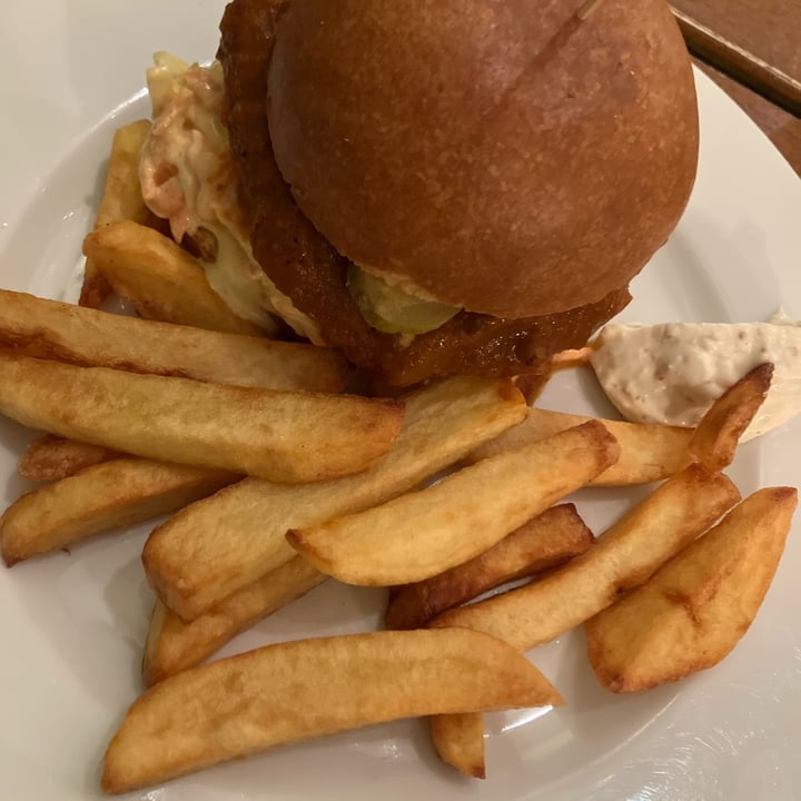 photo of The Judgy Vegan café & bar Burger shared by @elliecarrarini on  03 Oct 2023 - review