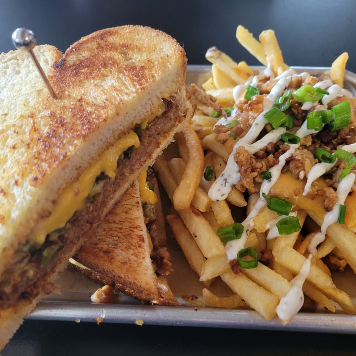 photo of 4th & State Traditional Patty Melt shared by @thuggishalien on  06 May 2024 - review