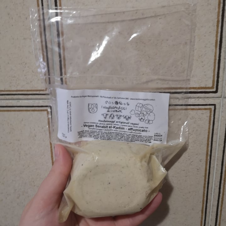 photo of Vegan Mattapoisett Non formaggio delicato alla canapa e affumicato shared by @aleveganfoodlover on  16 May 2024 - review