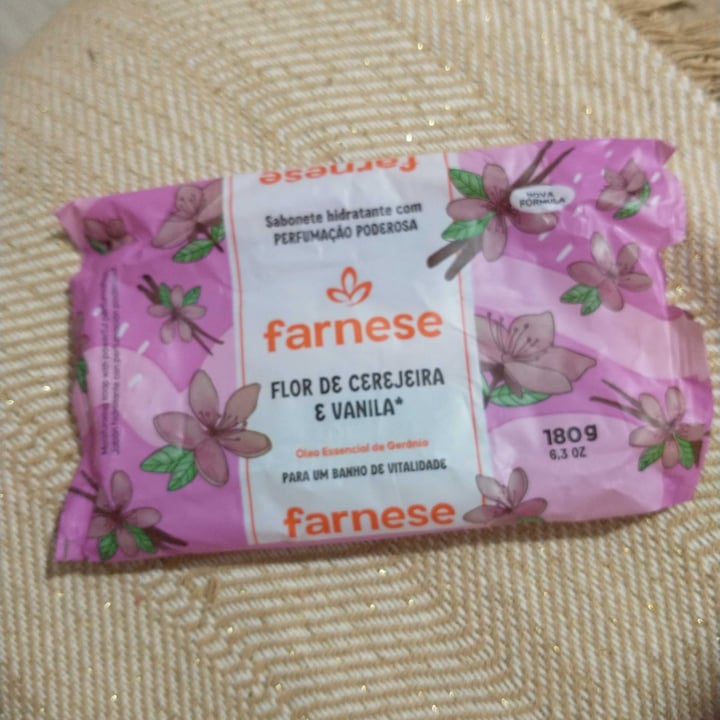 photo of Farnese Farnese Flor de Cerejeira e Vanilla Sabonete Hidratante shared by @soraya22 on  24 Dec 2023 - review