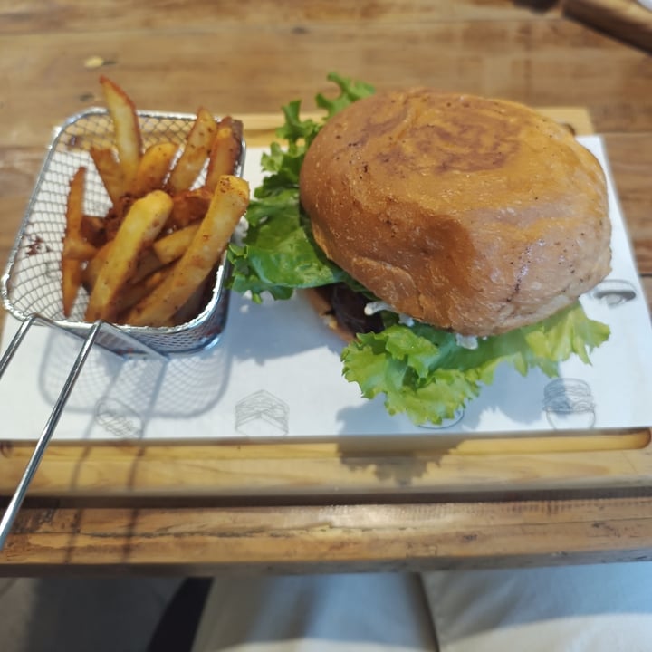 photo of Siempre viva Hamburguesa bonless shared by @dianiiiux on  01 Sep 2025 - review