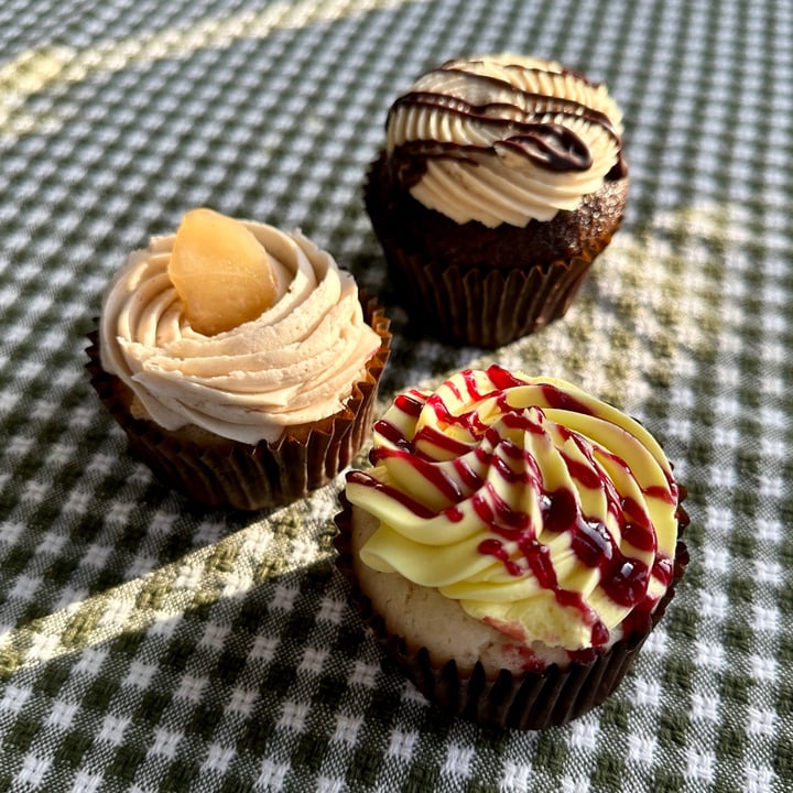 photo of Get Caked Bakery Inc Assorted Vegan Cupcakes shared by @lancvegan on  25 Nov 2023 - review