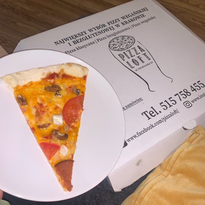 photo of Pizza Loft Pizza shared by @vegancreatrix on  14 Jan 2024 - review