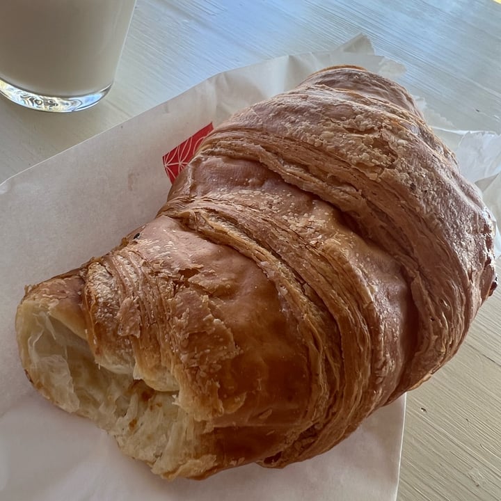 photo of Panificio Fior Di Grano Cornetto Con Marmellata shared by @gretyl on  01 Jun 2024 - review