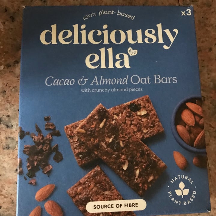 photo of Deliciously Ella Cacao and Almond Oat Bar shared by @scottye on  26 Dec 2023 - review