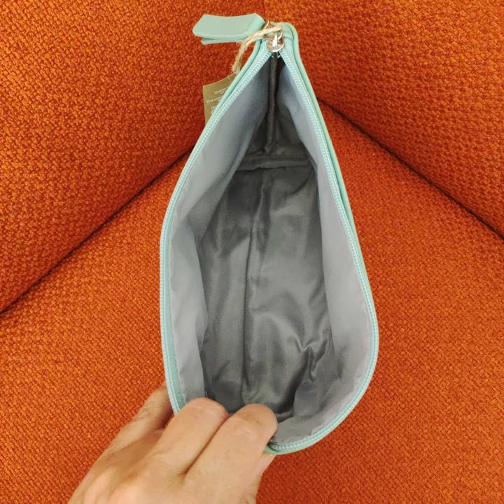 photo of Miomojo pochette shared by @dontinella on  31 May 2025 - review