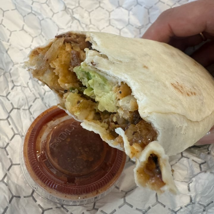 photo of Vegan Van Cali Carne Breakfast Burrito shared by @lonica on  23 Aug 2025 - review