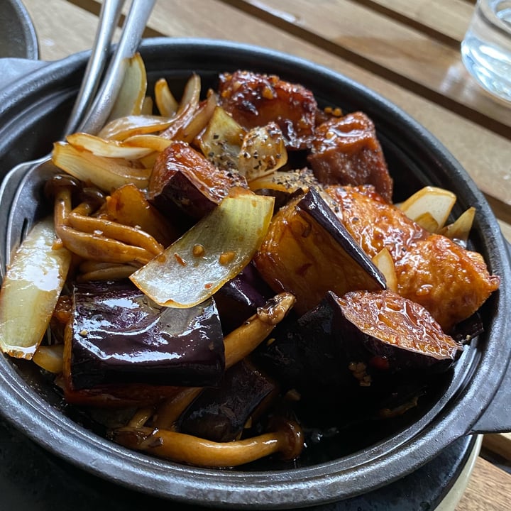 photo of Golden Lotus Vegan Eggplant And Mushroom Claypot shared by @blacklilyleaf on  01 Apr 2024 - review