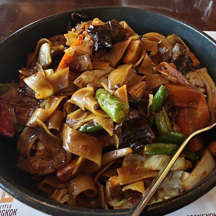 photo of Little Bangkok, Urban Thai Cuisine Vegan Thai Rice Noodles shared by @tara-tripathy on  08 Nov 2023 - review