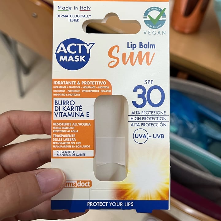 photo of Pharmadoct lip balm sun shared by @albibus on  21 Apr 2024 - review