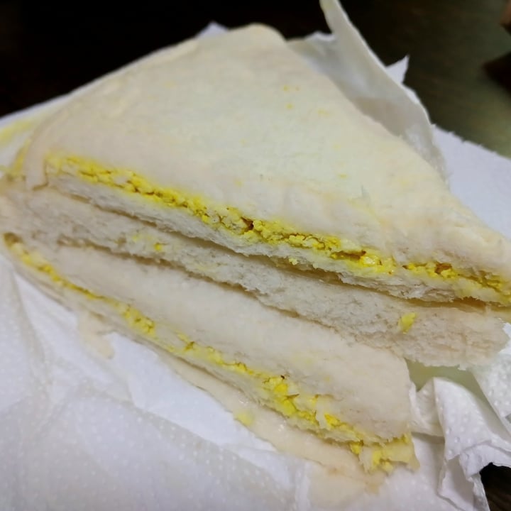 photo of SpikaLion Sandwich de miga de huevo shared by @pinkvegan85 on  25 Nov 2024 - review