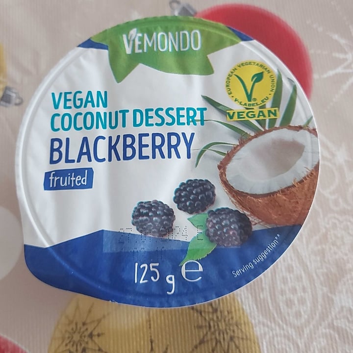 photo of Vemondo Vegan coconut dessert blackberry shared by @glioffi on  11 Jan 2024 - review