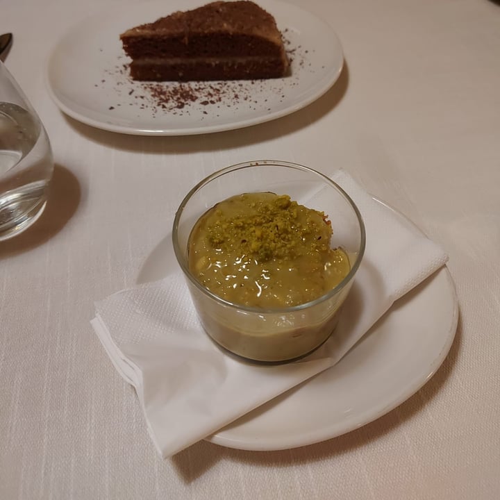 photo of Il Lughino Pan di spagna e crema al pistacchio shared by @gianluca88 on  08 Sep 2023 - review