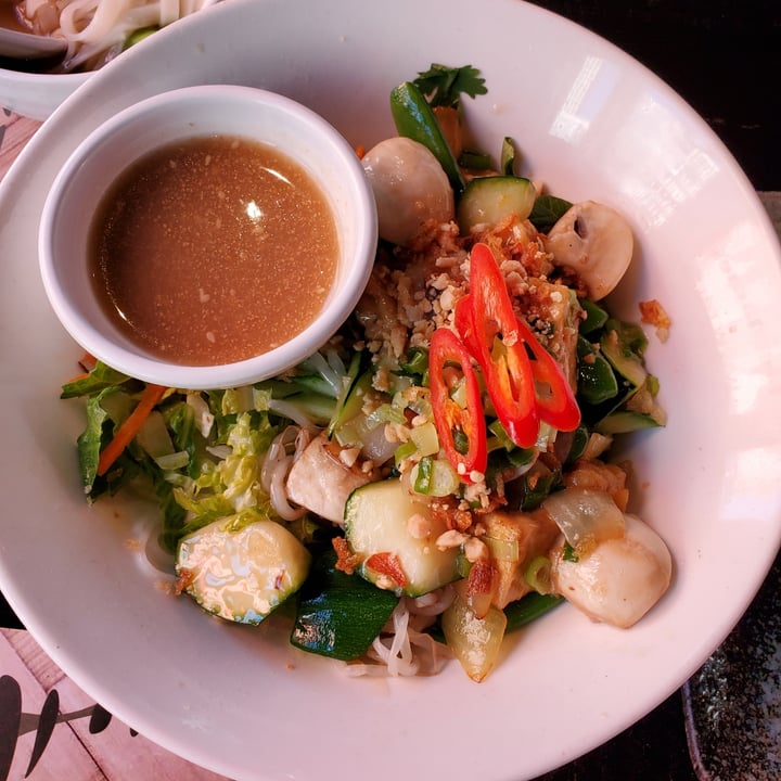 photo of Pho Vietnamese restaurant & Noodle bar Vegan Pho shared by @federicaimp on  07 Jan 2024 - review