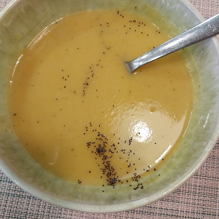 photo of Izzys Market sopa abobora shared by @lepr on  02 Sep 2024 - review