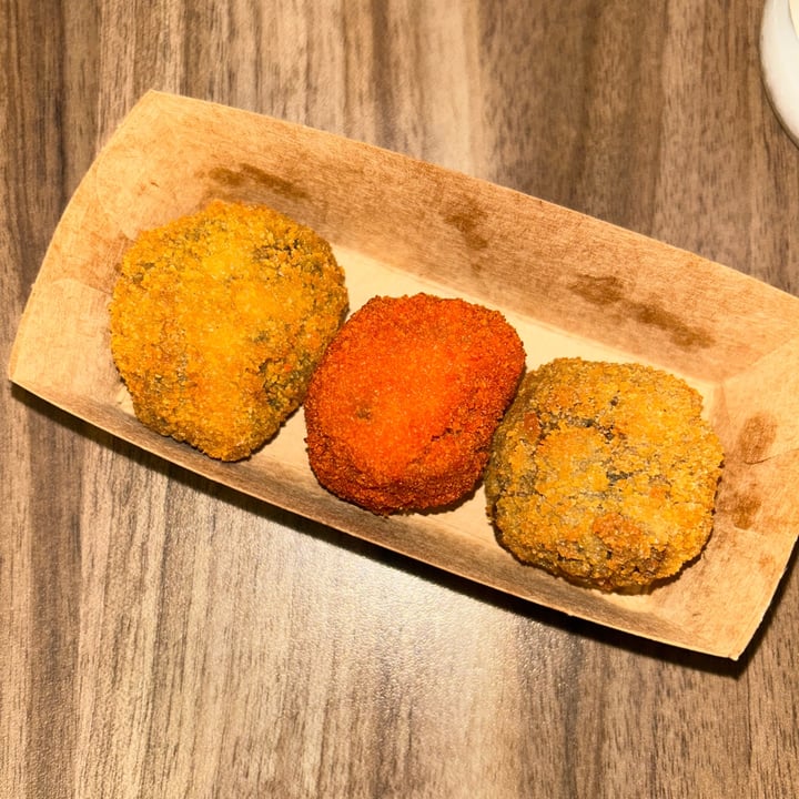photo of Pepas Frituur Mixed Croquettes shared by @tiascaz on  09 Oct 2025 - review