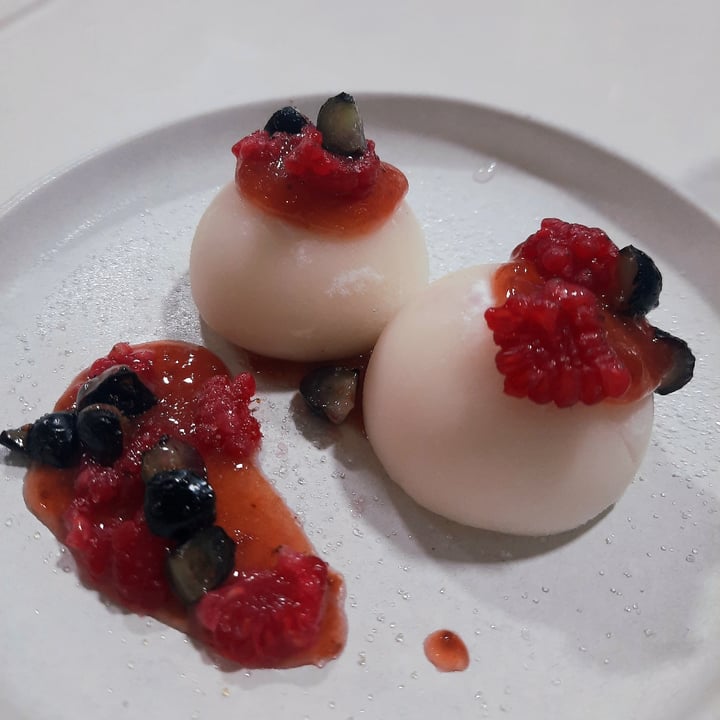 photo of Cafetería Sukha Funk Mochis De Litchi shared by @saramanzana on  19 Apr 2024 - review