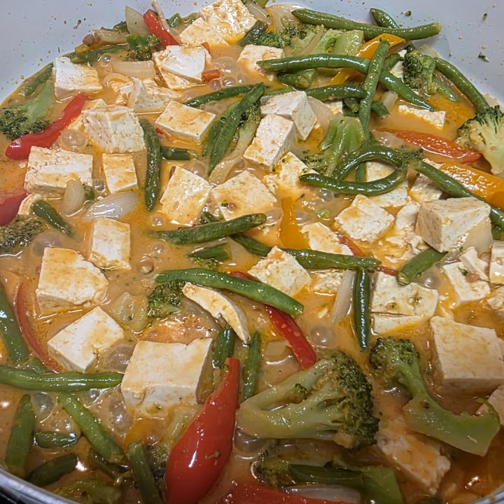 photo of Trader Joe's Thai Peanut Satay Sauce shared by @eriluc on  03 Sep 2025 - review