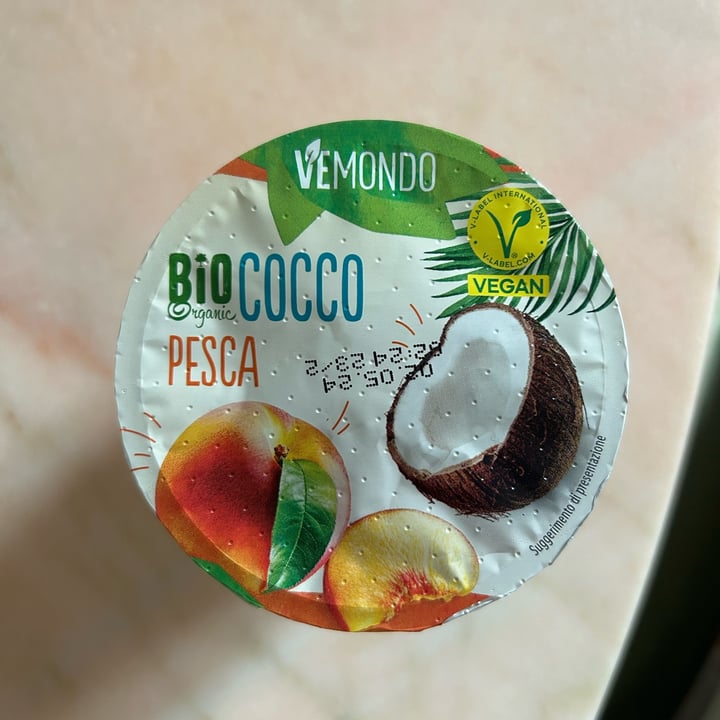 photo of Vemondo Yogurt cocco e pesca shared by @miryvera81 on  09 Apr 2024 - review