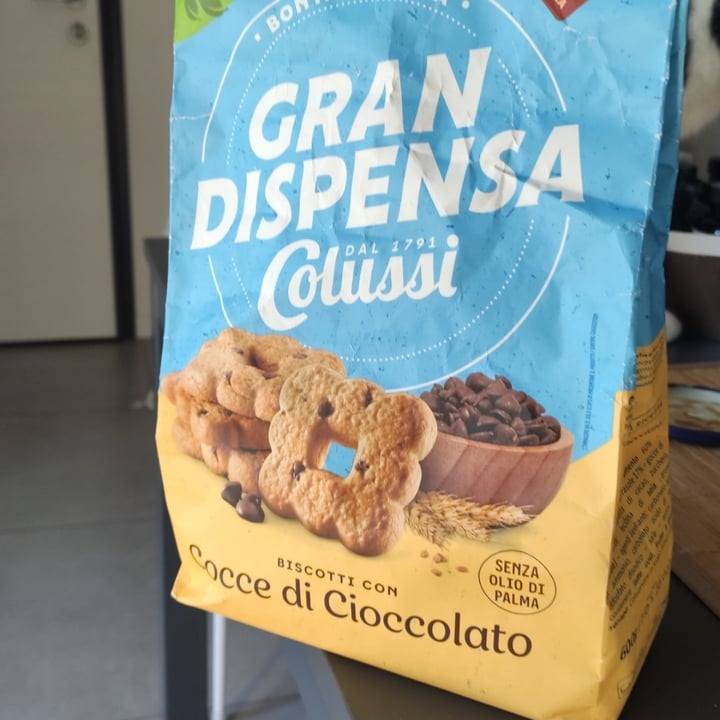 photo of Colussi biscotti con gocce di cioccolato shared by @semidichia on  08 Sep 2025 - review