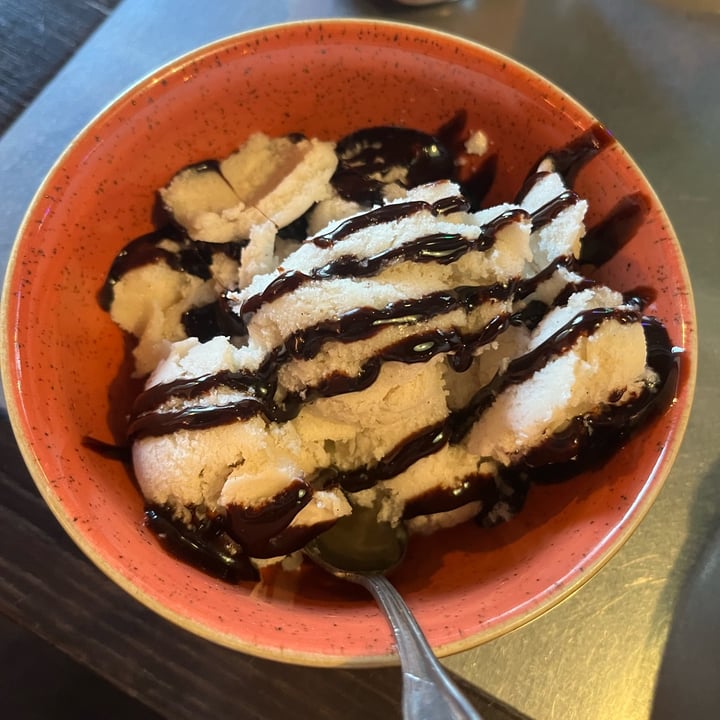 photo of Taco Bar Vanilla Ice cream shared by @plantpowerpal on  03 Aug 2025 - review
