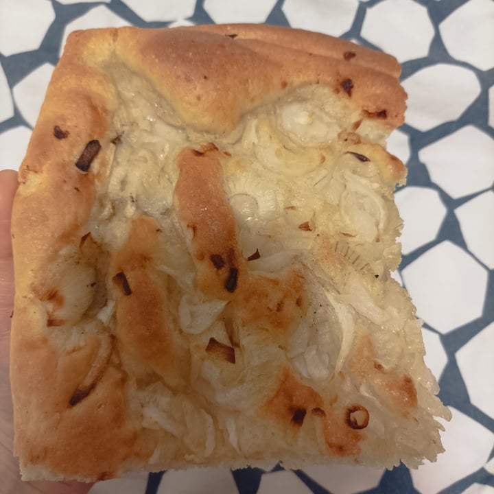 photo of Esselunga Focaccia con cipolle shared by @roxana666 on  09 Feb 2024 - review