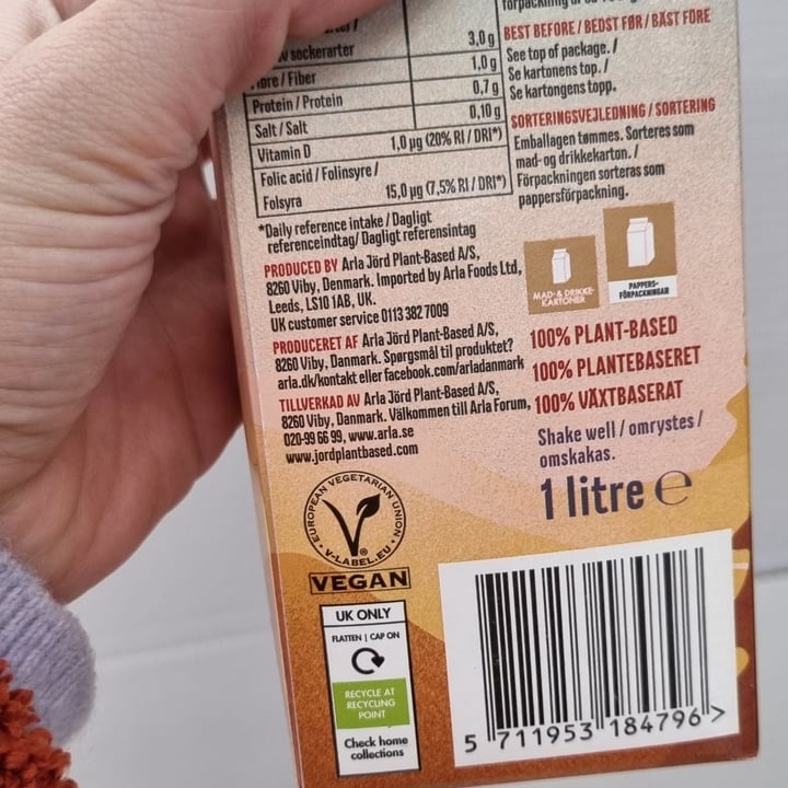 photo of Arla jörd oat drink nordic oats vanilla shared by @martieffe90 on  24 Apr 2024 - review