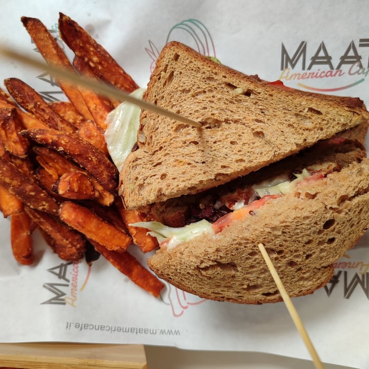 photo of Maat Bakery & Bistrot Club Sandwich Pulled Chicken Vegetale shared by @marty3110 on  31 Mar 2024 - review