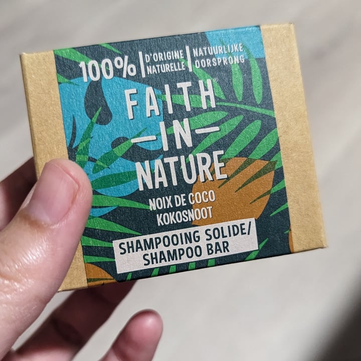 photo of Faith In Nature Noix de coco - shampoo bar shared by @albaalr on  31 Mar 2024 - review