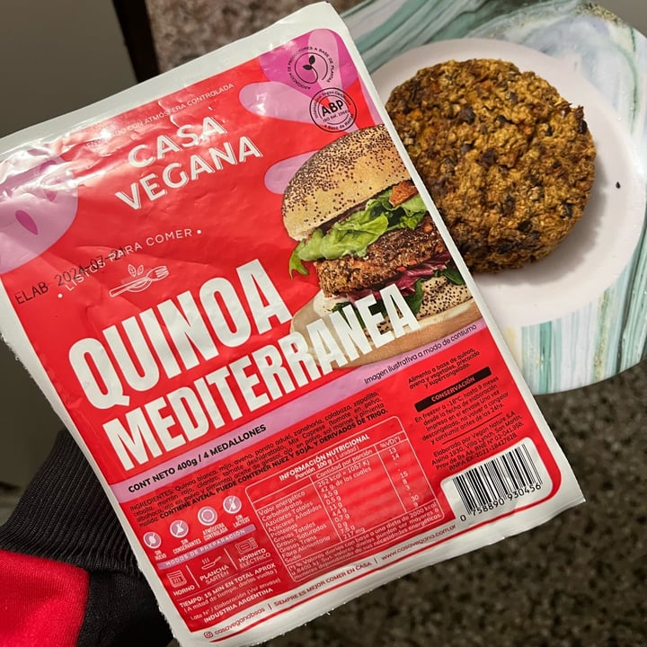 photo of Casa Vegana Medallones de Quinoa Mediterránea shared by @miliforanimals on  19 Sep 2024 - review