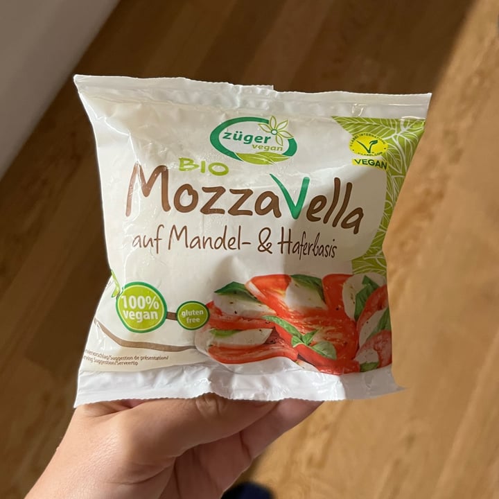 photo of Züger vegan MozzaVella shared by @pattini on  06 Oct 2023 - review