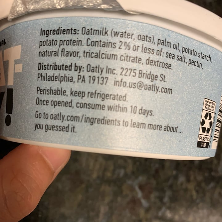photo of Oatly cream cheese shared by @rochi09 on  27 Apr 2024 - review
