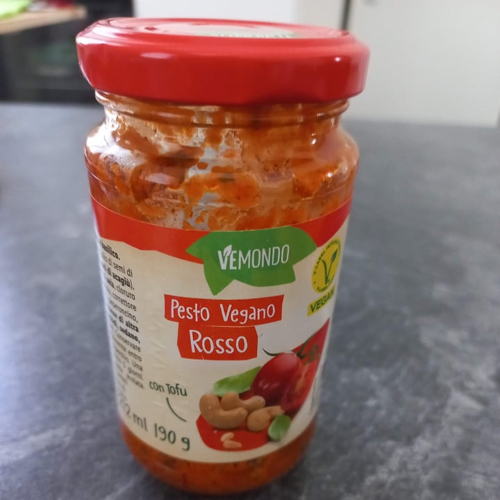 photo of Vemondo pesto vegano rosso shared by @paolaf on  19 Aug 2023 - review