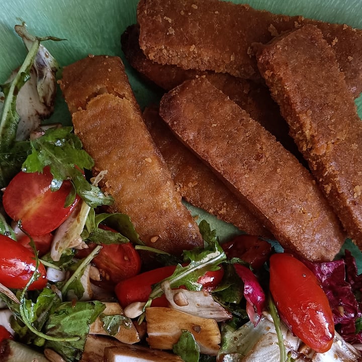 photo of Viana kaptn tofu sticks shared by @moniquepn on  28 Oct 2023 - review