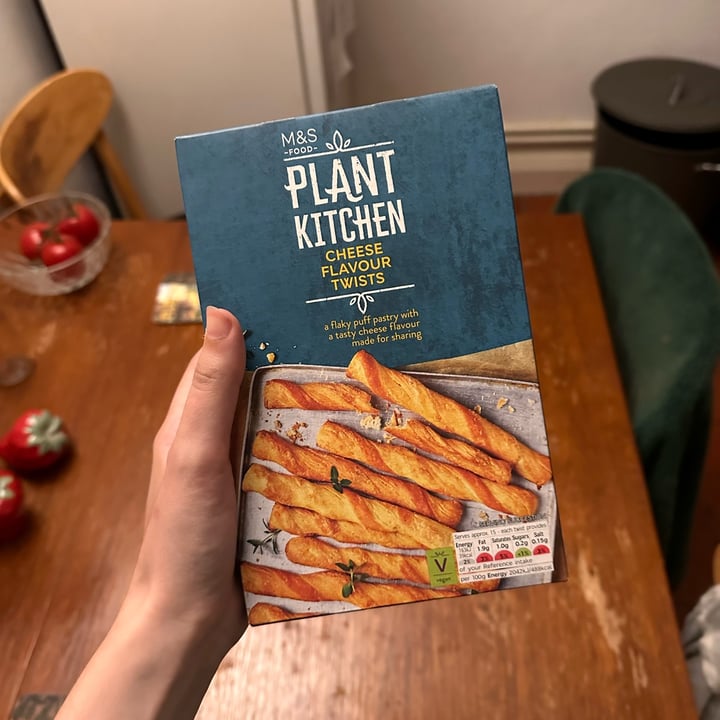photo of Plant Kitchen (M&S) Cheese flavour twists shared by @actofcynic on  19 Aug 2023 - review