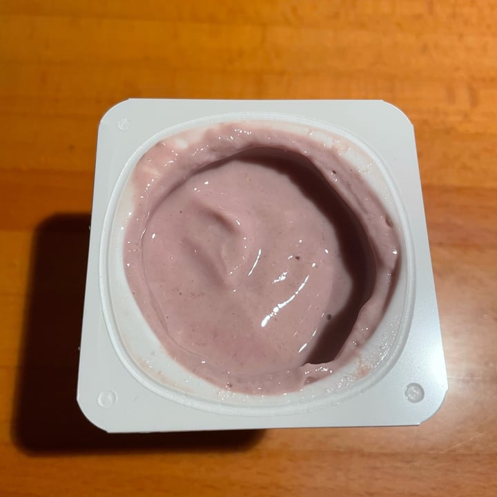 photo of Sojasun Raspberry and passionfruit yoghurt shared by @veronicx on  16 Feb 2024 - review