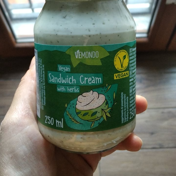 photo of Vemondo Sandwich Cream With Herbs shared by @veggylove on  17 Aug 2023 - review