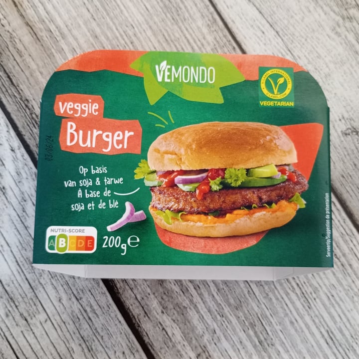 photo of Vemondo veggie burger shared by @3ric4 on  22 May 2024 - review