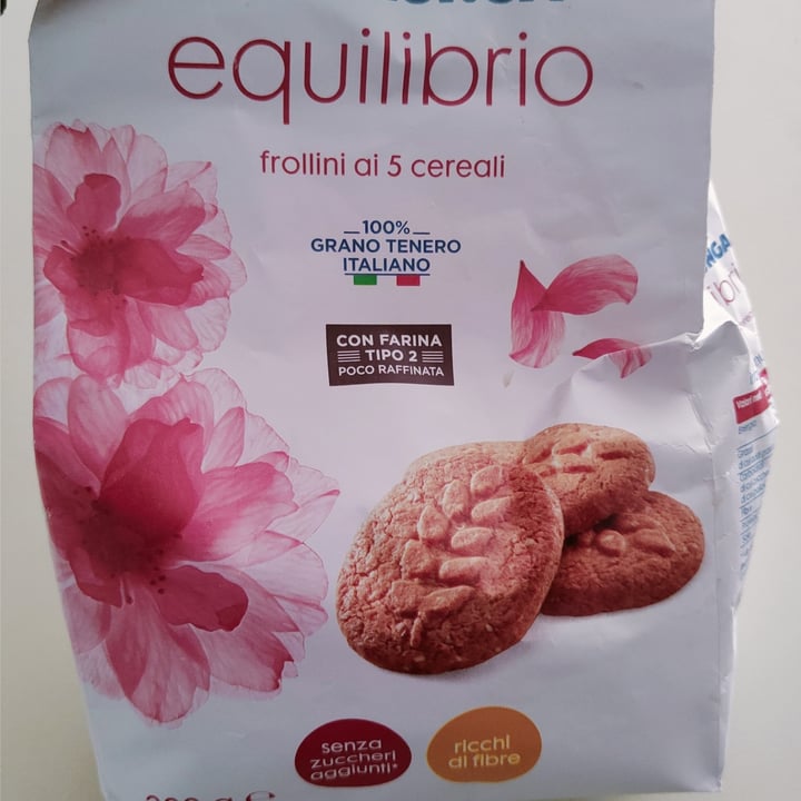 photo of Esselunga equilibrio biscotti ai 5 cereali shared by @chiarahakuna on  25 Jun 2025 - review