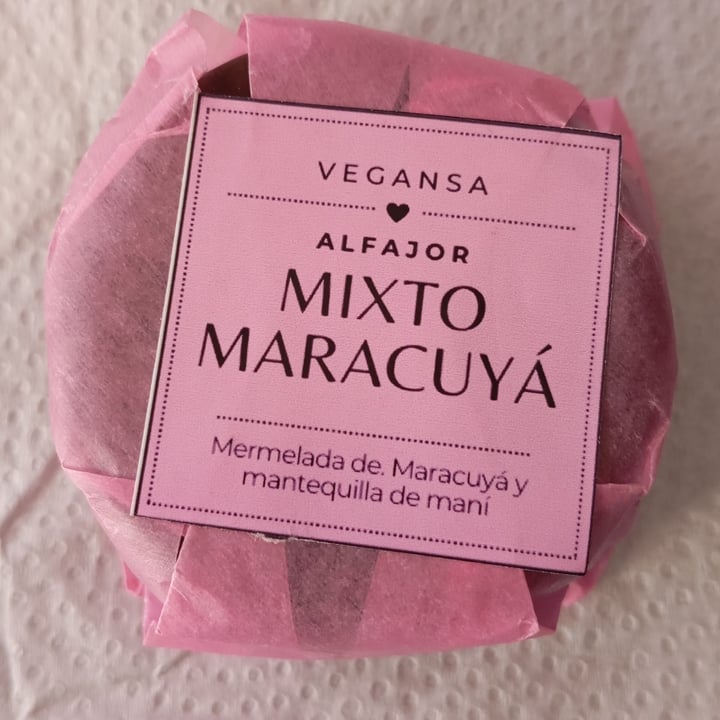 photo of Vegansa Alfajor Mixto Maracuyá shared by @omarchelechg on  23 Sep 2025 - review