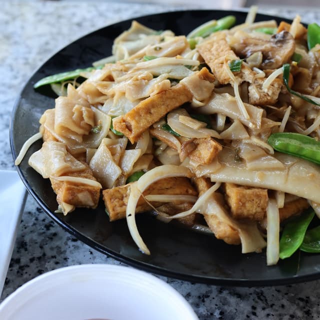 Photo of the dish “Cantonese chow fun w/ tofu”